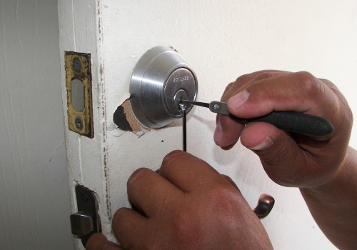Unlocking Doors Without Keys: A Professional Locksmith's Guide